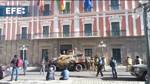 Un tanque militar entra a la fuerza por las puertas de la sede del Ejecutivo de Bolivia -