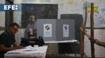 Indian citizens participate in parliamentary elections