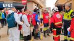 Voluntarios en La Torre (Valencia) retoman las tareas de limpieza tras unos días de restricciones a la movilidad