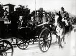 SEGUNDA REPÚBLICA ESPAÑOLA, 1934.- El presidente de la República, Niceto Alcalá Zamora, pasea en carroza acompañado del ex ministro de Instrucción Pública y Bellas Artes, Francisco Barnés Salinas