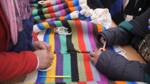 Un telar de casi un kilómetro en Chile, el récord mundial de tejedoras mapuche