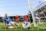 Everton dint Liverpool’s title hopes, Fernandes saves United's blushes