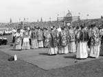 Barcelona, 1-6-1952.- XXXV Congreso Eucarístico Internacional que se ha celebrado en el altar instalado en la Plaza de Pio XII
